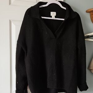 Free W Bundle H&M Black V-Neck Sweater W Collar
